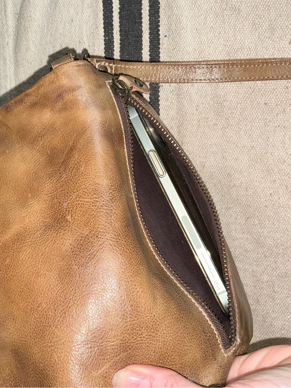 Bed Stu Leather Cadence Wallet Wristlet Crossbody Bag Taupe Rustic MSRP $179 - Picture 12 of 13